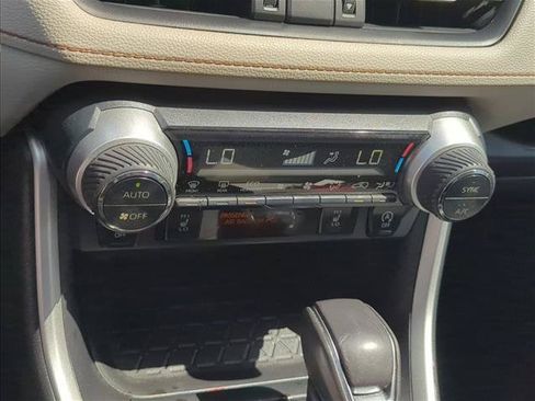 Used 2020 Toyota RAV4 XLE Premium AWD/4WD image 23
