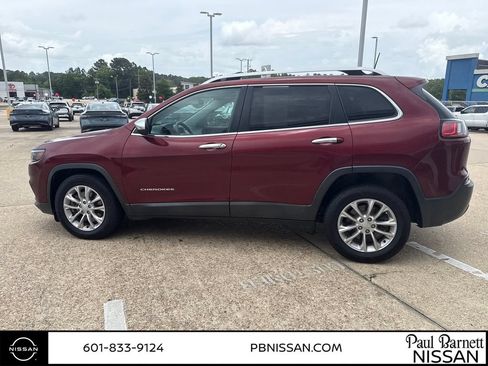 Used 2019 Jeep Cherokee Latitude w/ Popular Appearance Group FWD image 14