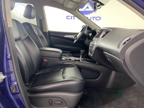 Used 2020 Nissan Pathfinder SL AWD/4WD image 41