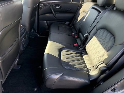 Used 2024 Nissan Armada Platinum image 13