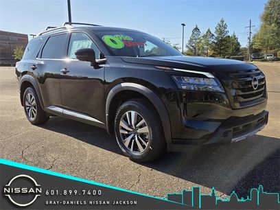 New 2025 Nissan Pathfinder SL