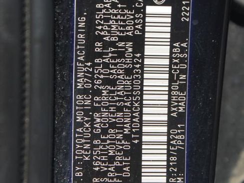 Used 2025 Toyota Camry SE image 26