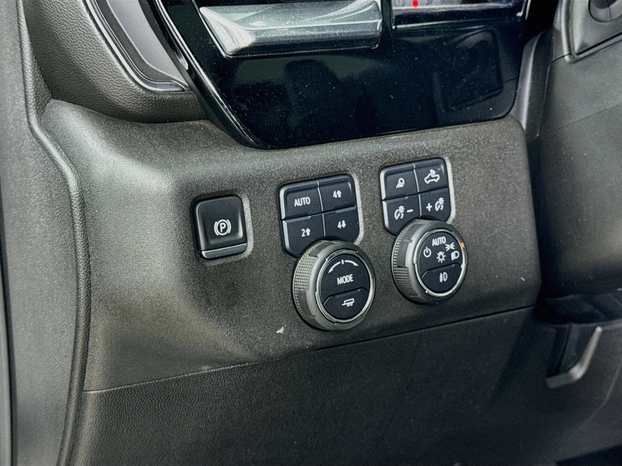Used 2024 Chevrolet Silverado 1500 RST AWD/4WD image 12
