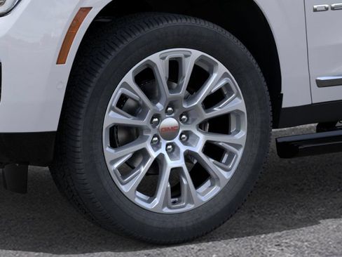 New 2026 GMC Yukon XL Denali w/ Denali Reserve Package AWD/4WD image 9