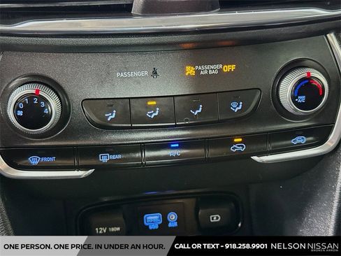 Used 2019 Hyundai Santa Fe SE image 15