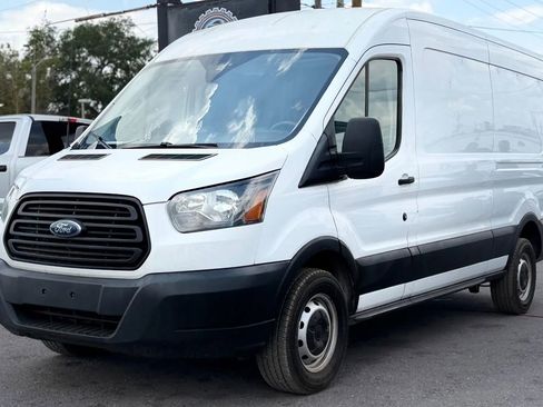 Used 2019 Ford Transit 250 148 Medium Roof RWD image 4