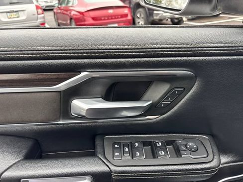 Used 2025 RAM 1500 Laramie w/ Sport Appearance Package AWD/4WD image 10