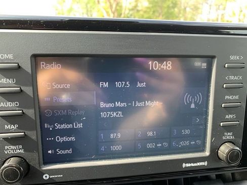 Used 2022 Toyota RAV4 LE image 24