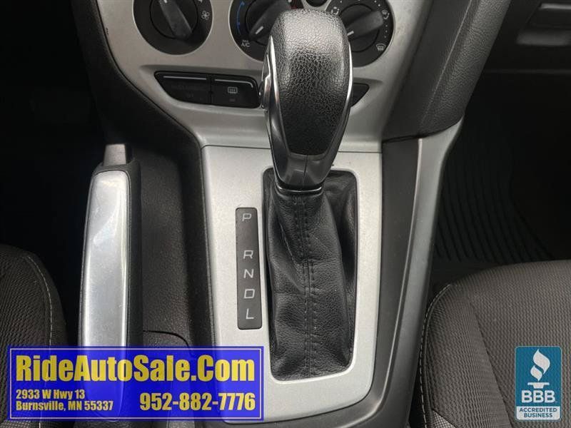 Used 2013 Ford Focus SE w/ SE Winter Pkg FWD image 19