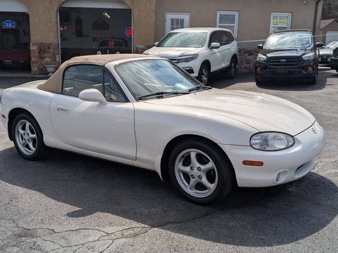 Used 1999 MAZDA MX-5 Miata image 25