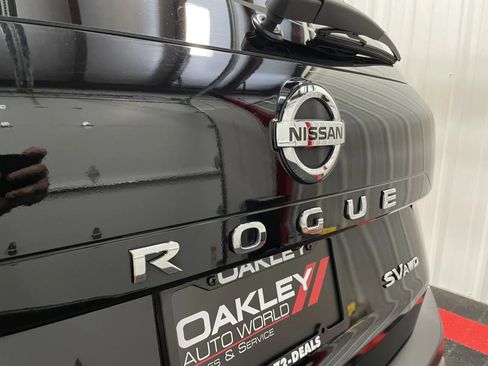 Used 2021 Nissan Rogue SV AWD/4WD image 12