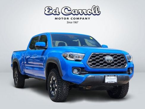 Used 2020 Toyota Tacoma TRD Off-Road w/ TRD Premium Off Road Package AWD/4WD image 3