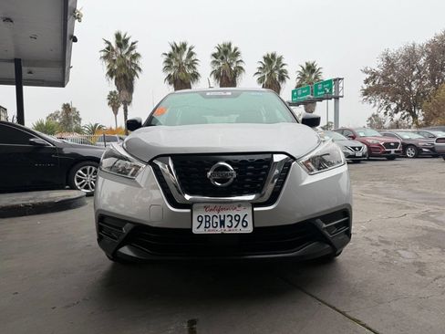 Used 2020 Nissan Kicks S image 25