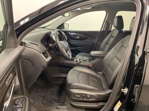 Certified 2024 GMC Terrain SLT w/ Infotainment Package II image 9