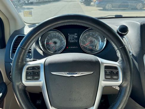 Used 2012 Chrysler Town & Country Touring w/ Entertainment Group #1 image 17