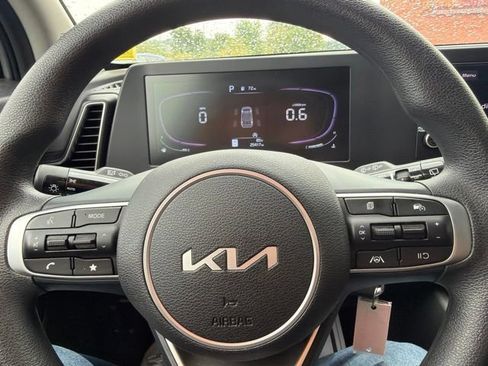 Certified 2024 Kia Sportage LX AWD/4WD image 22
