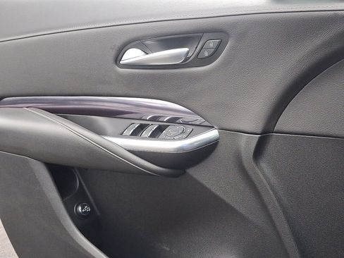 Certified 2023 Cadillac XT4 Luxury w/ Cold Weather Package image 14