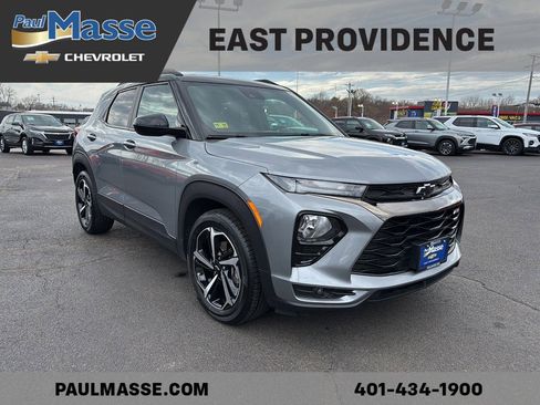 Used 2023 Chevrolet TrailBlazer RS w/ Sun and Liftgate Package image 3