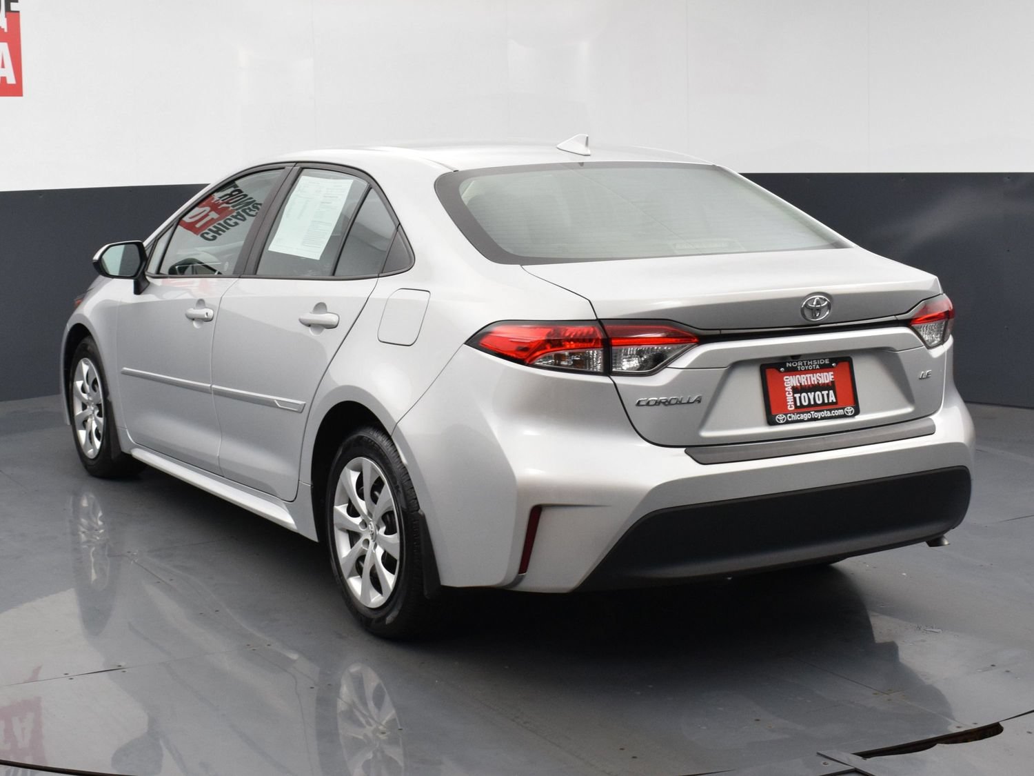 Used 2024 Toyota Corolla LE FWD image 3