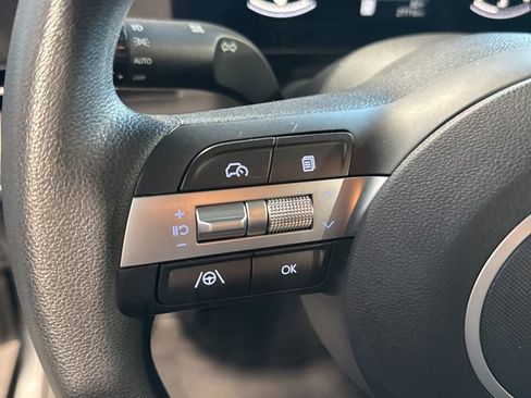 Used 2024 Hyundai Kona SE image 36