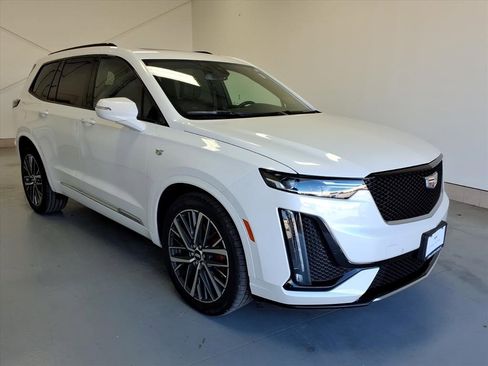 Certified 2023 Cadillac XT6 Sport image 1