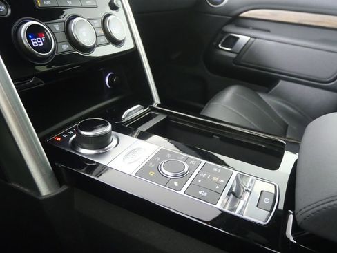 Used 2019 Land Rover Discovery HSE AWD/4WD image 21