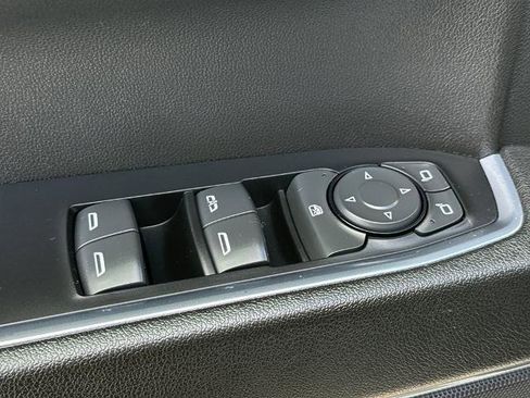 Used 2023 Chevrolet Silverado 1500 LT AWD/4WD image 14