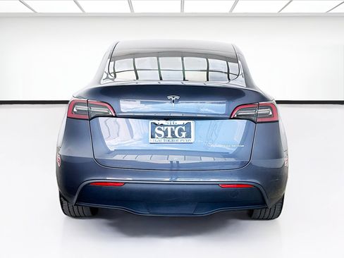 Used 2023 Tesla Model Y Long Range AWD/4WD image 5