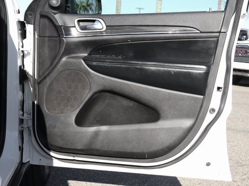 Used 2020 Jeep Grand Cherokee Limited image 45