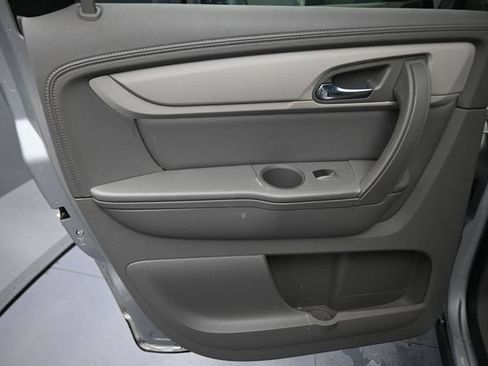 Used 2017 Chevrolet Traverse LS AWD/4WD image 18