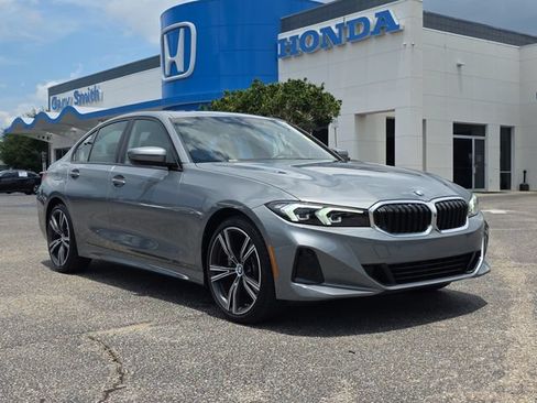 Used 2023 BMW 330i Sedan w/ Premium Package RWD image 2