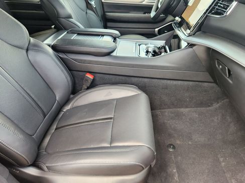 New 2026 Jeep Grand Wagoneer L Limited image 13