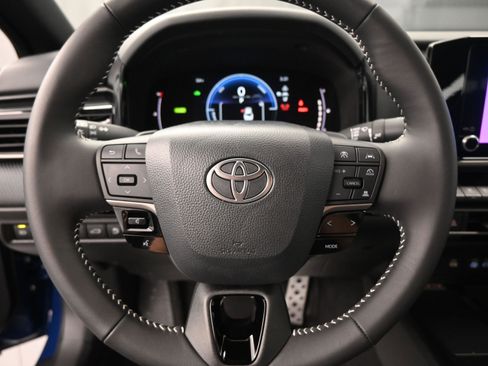 Certified 2025 Toyota Camry SE image 11