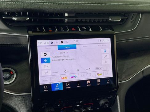 New 2025 Jeep Grand Cherokee L Limited w/ Black Appearance Package image 10