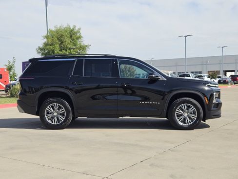 New 2027 Chevrolet Traverse LT FWD image 7