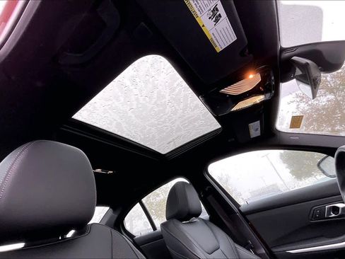 Used 2026 BMW 330i Sedan w/ M Sport Package image 23