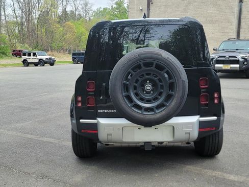 Used 2025 Land Rover Defender 110 S AWD/4WD image 8