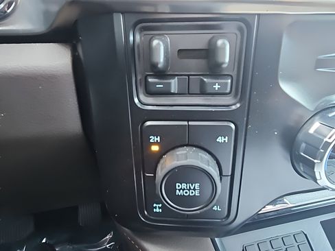 Certified 2025 Ford F350 King Ranch w/ Chrome Package image 18