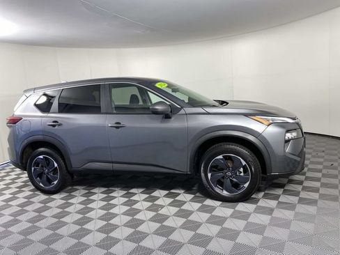Used 2024 Nissan Rogue SV AWD/4WD image 11