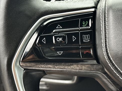 Used 2022 Jeep Grand Cherokee Overland image 25