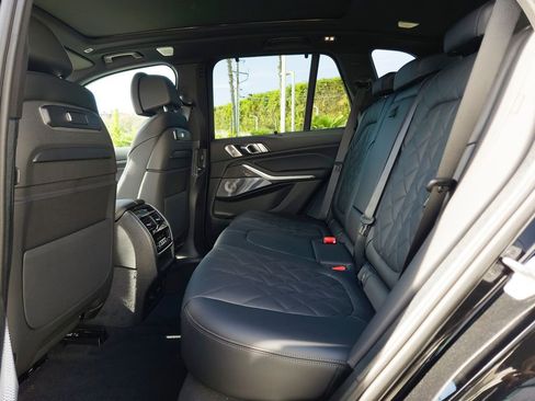 New 2026 BMW X5 M60i image 8