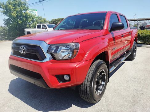 Used 2014 Toyota Tacoma PreRunner w/ SR5 Package RWD image 3