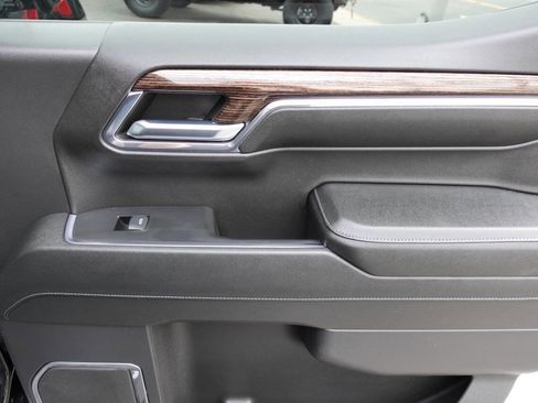 Used 2024 GMC Sierra 1500 Elevation image 26