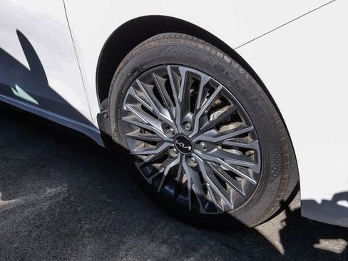 Certified 2024 Kia Forte GT-Line FWD image 8