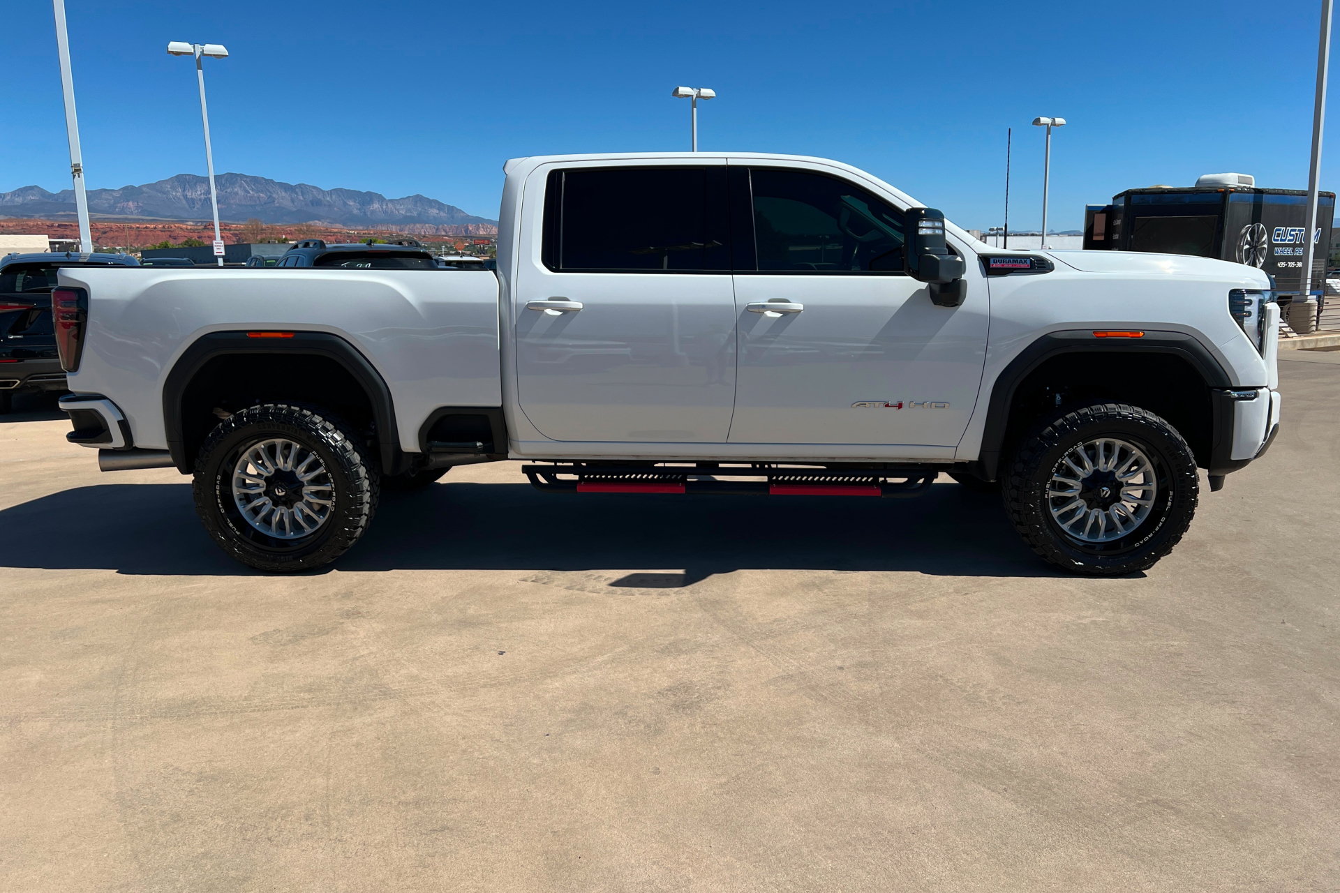 Used 2024 GMC Sierra 3500 AT4 AWD/4WD image 7