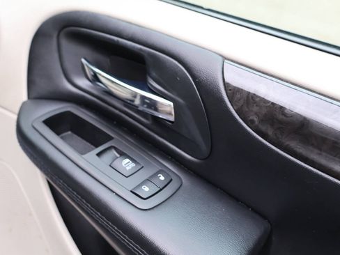 Used 2017 Dodge Grand Caravan SE w/ Power Window Group FWD image 25