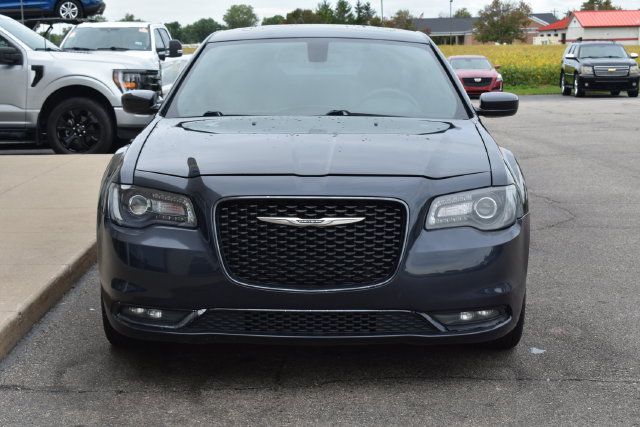 Used 2017 Chrysler 300 S RWD image 14
