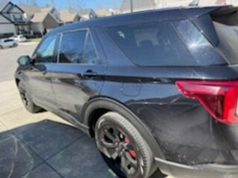 Used 2021 Ford Explorer ST w/ ST Street Pack image 5