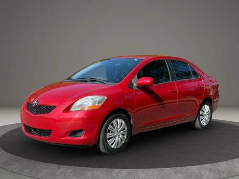 Used 2009 Toyota Yaris S FWD image 1