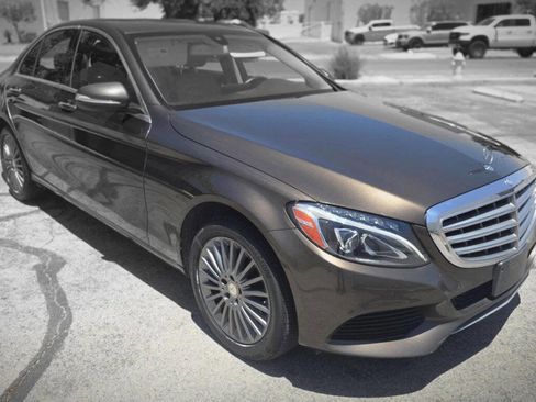 Used 2015 Mercedes-Benz C 300 4MATIC Sedan image 3